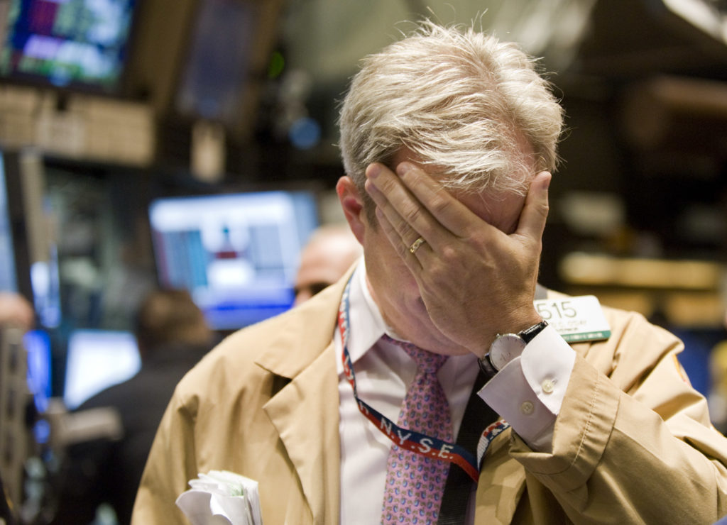 Trader Abatido pela Crise na Bolsa de Nova York